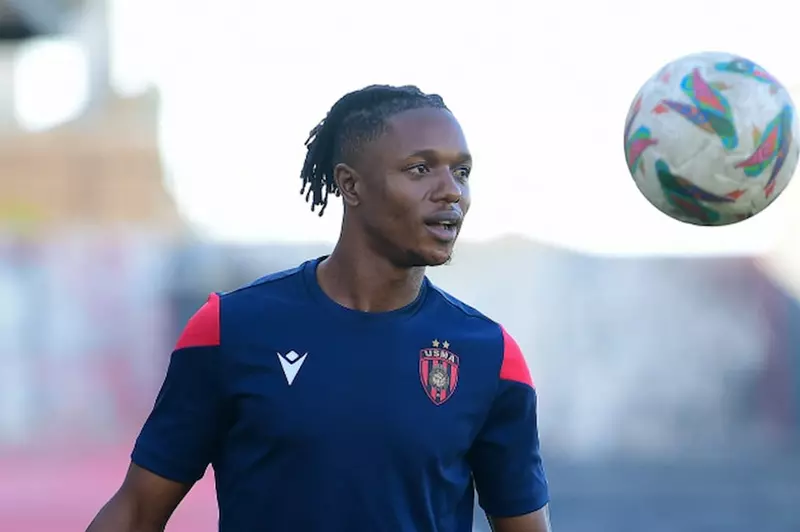 لاعب اتحاد العاصمة: لدينا خطة لحصد الكونفدرالية.. ولن نتأثر بجماهير الزمالك 
